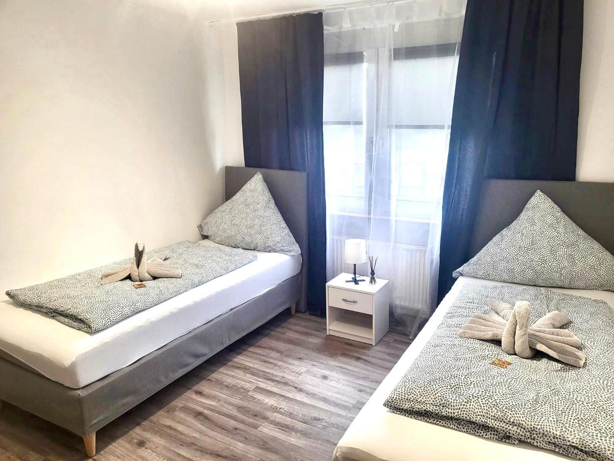 New High Speed Wifi - Elegantes 2 Schlafzimmer Apart Mit 3 Betten Pforzheim Exteriör bild