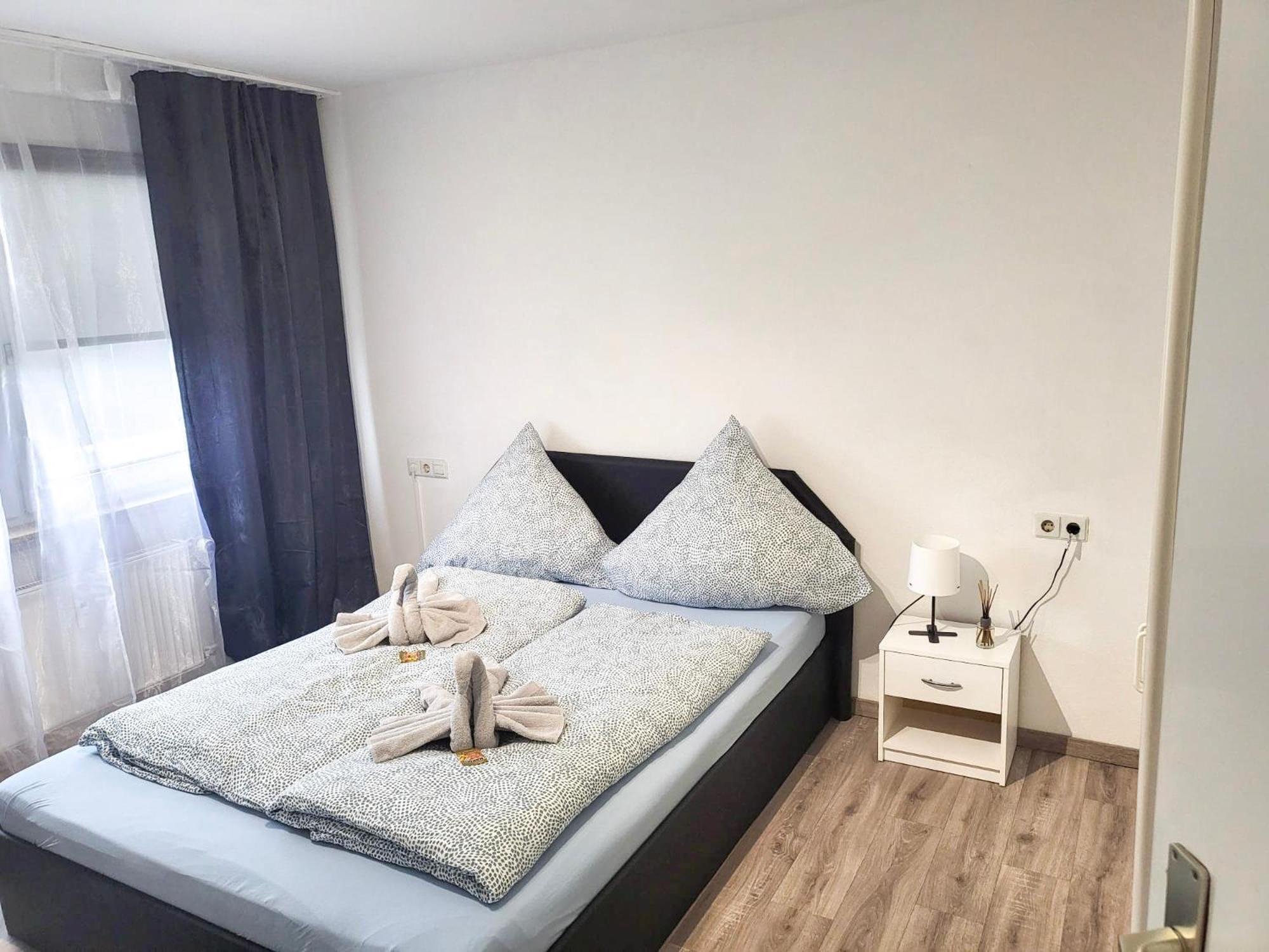 New High Speed Wifi - Elegantes 2 Schlafzimmer Apart Mit 3 Betten Pforzheim Exteriör bild
